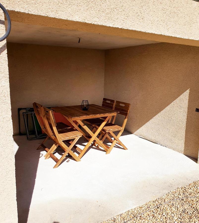 Bastide Bellugue Maison d'hôtes à La Ferme à 3 minutes de Lourmarin Cadenet Exterior foto