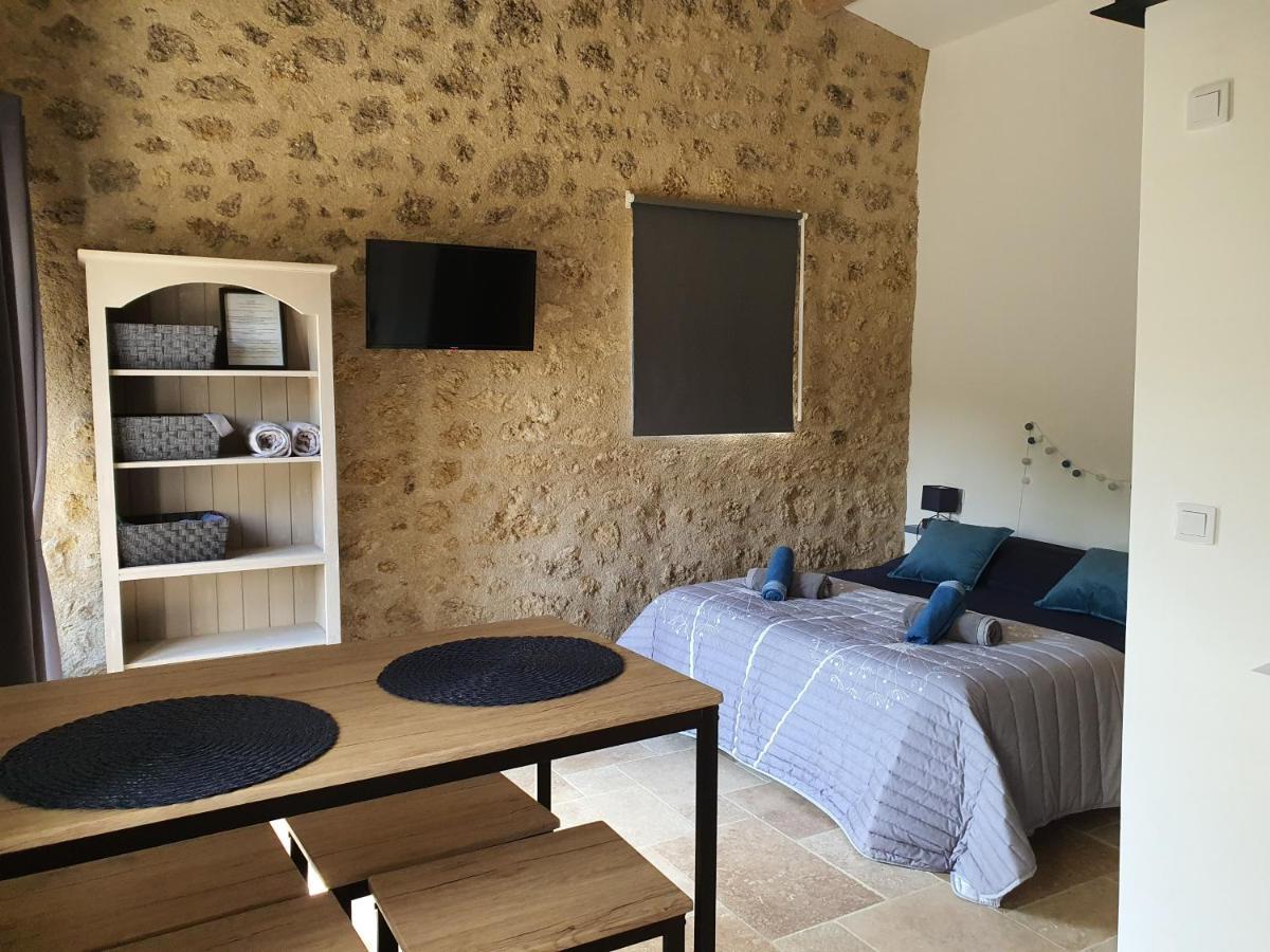 Bastide Bellugue Maison d'hôtes à La Ferme à 3 minutes de Lourmarin Cadenet Exterior foto
