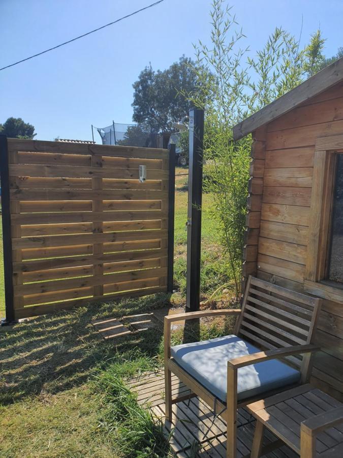 Bastide Bellugue Maison d'hôtes à La Ferme à 3 minutes de Lourmarin Acomodação com café da manhã Cadenet Exterior foto