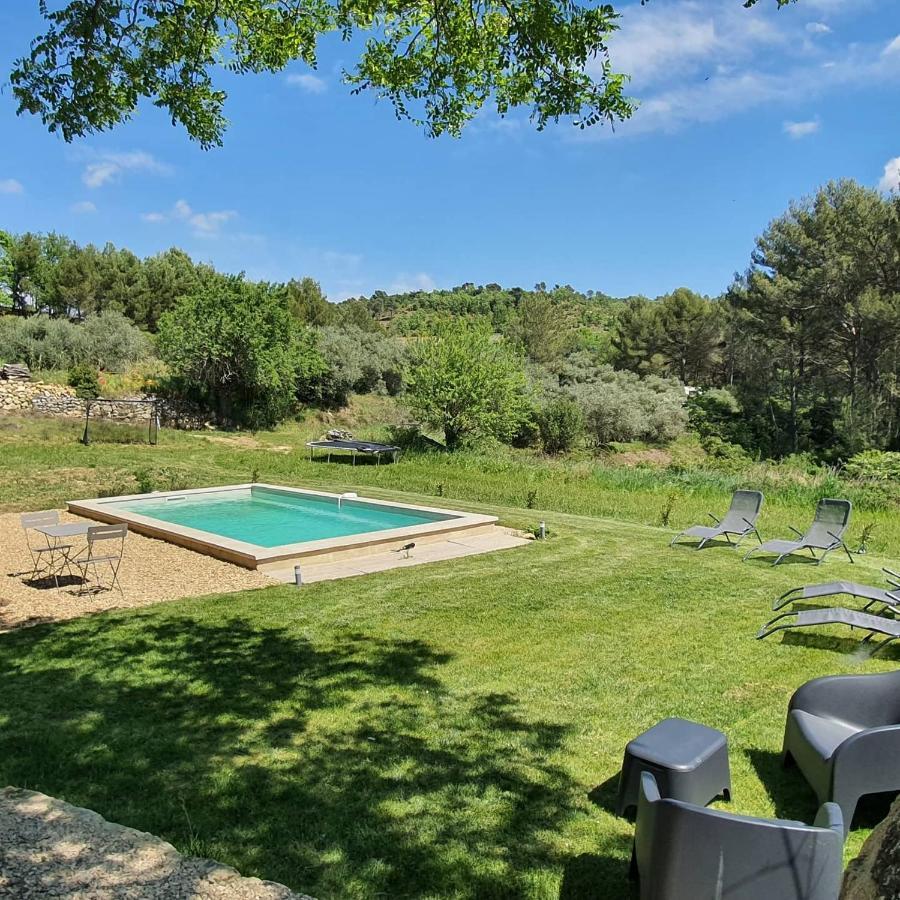 Bastide Bellugue Maison d'hôtes à La Ferme à 3 minutes de Lourmarin Acomodação com café da manhã Cadenet Exterior foto