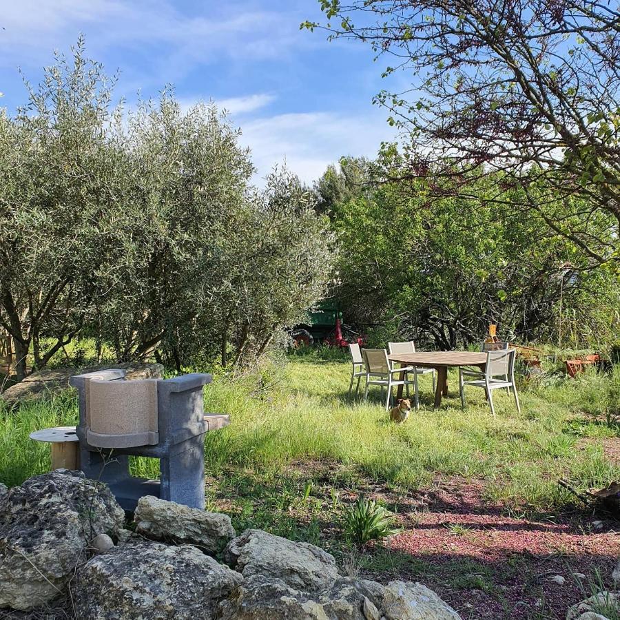 Bastide Bellugue Maison d'hôtes à La Ferme à 3 minutes de Lourmarin Cadenet Exterior foto