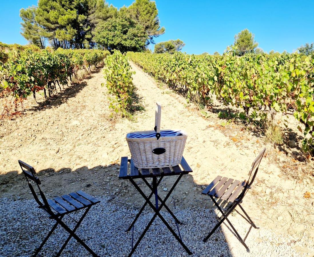 Bastide Bellugue Maison d'hôtes à La Ferme à 3 minutes de Lourmarin Cadenet Exterior foto