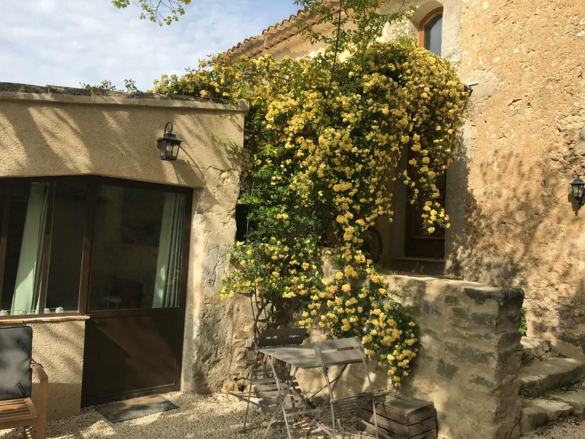 Bastide Bellugue Maison d'hôtes à La Ferme à 3 minutes de Lourmarin Cadenet Exterior foto
